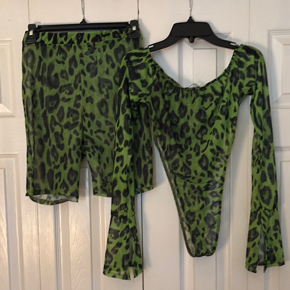 Fashion Nova Green Leopard Print Set